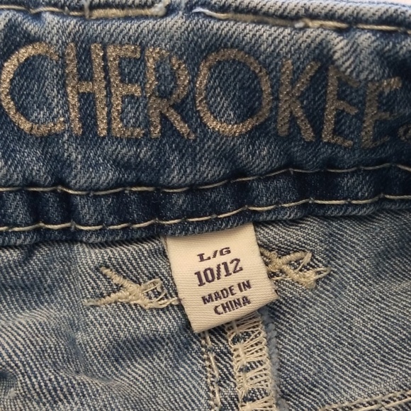 Shorts - Picture 4 of 5